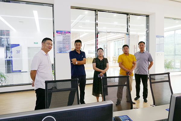 1597648236605760.jpg L1080923.jpg