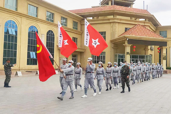 1624256623110769.jpg 軍訓現場(chǎng)1.jpg