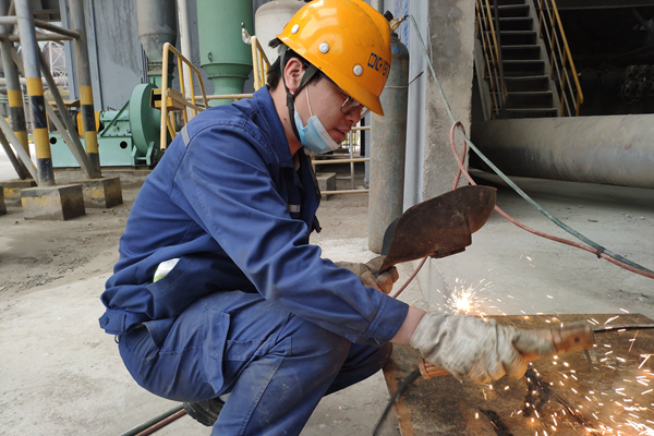 1648619297357753.jpg 現場(chǎng)檢修1.jpg